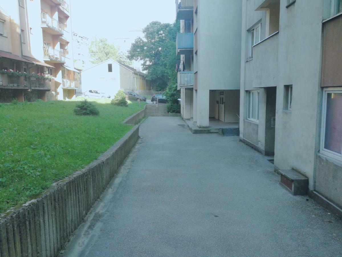 Stan Na Dan Apartman 31 Apartment Užice Exterior foto